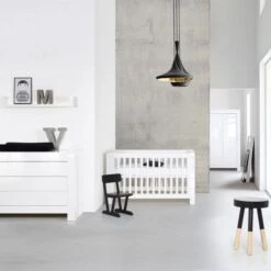 Kidsmill Alaska Hoogglans Commode Wit -Baby Ruth Winkel babykamer alaska wit hoogglans 4 1 1 3 e9be