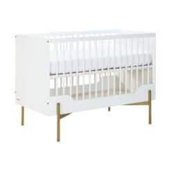 Kidsmill Boutique Babykamer Wit / Bras | Bed 60 X 120 Cm + Commode -Baby Ruth Winkel boutique ledikant wit bras 2 1 84ab