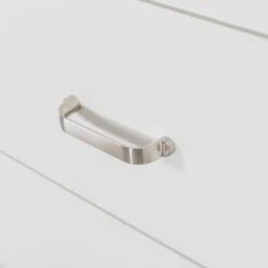 Kidsmill Newport Babykamer Wit | Bed 60 X 120 Cm + Commode -Baby Ruth Winkel newport commode wit zilver greep 2 4 57e9