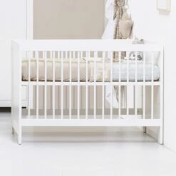 Europe Baby Vittoria III Babybed Wit 60 X 120 Cm -Baby Ruth Winkel vittoria wit sfeer 3 7 0424
